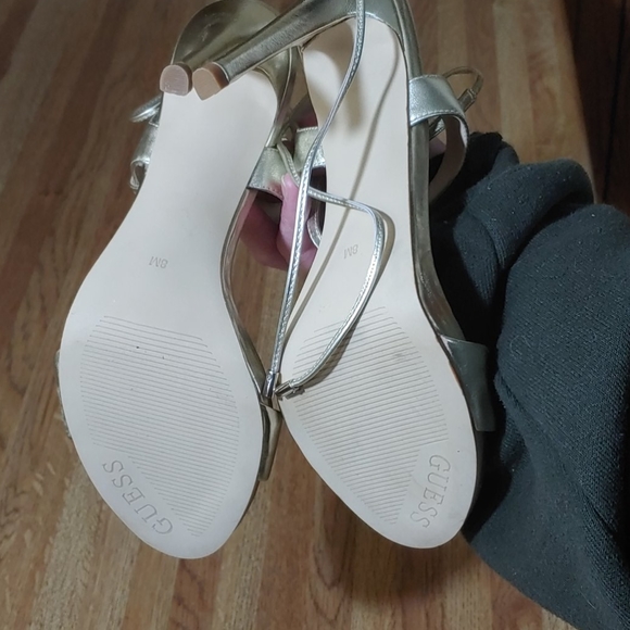 Guess 🆕 Christa Gold Leather Heels 8M - Picture 13 of 16